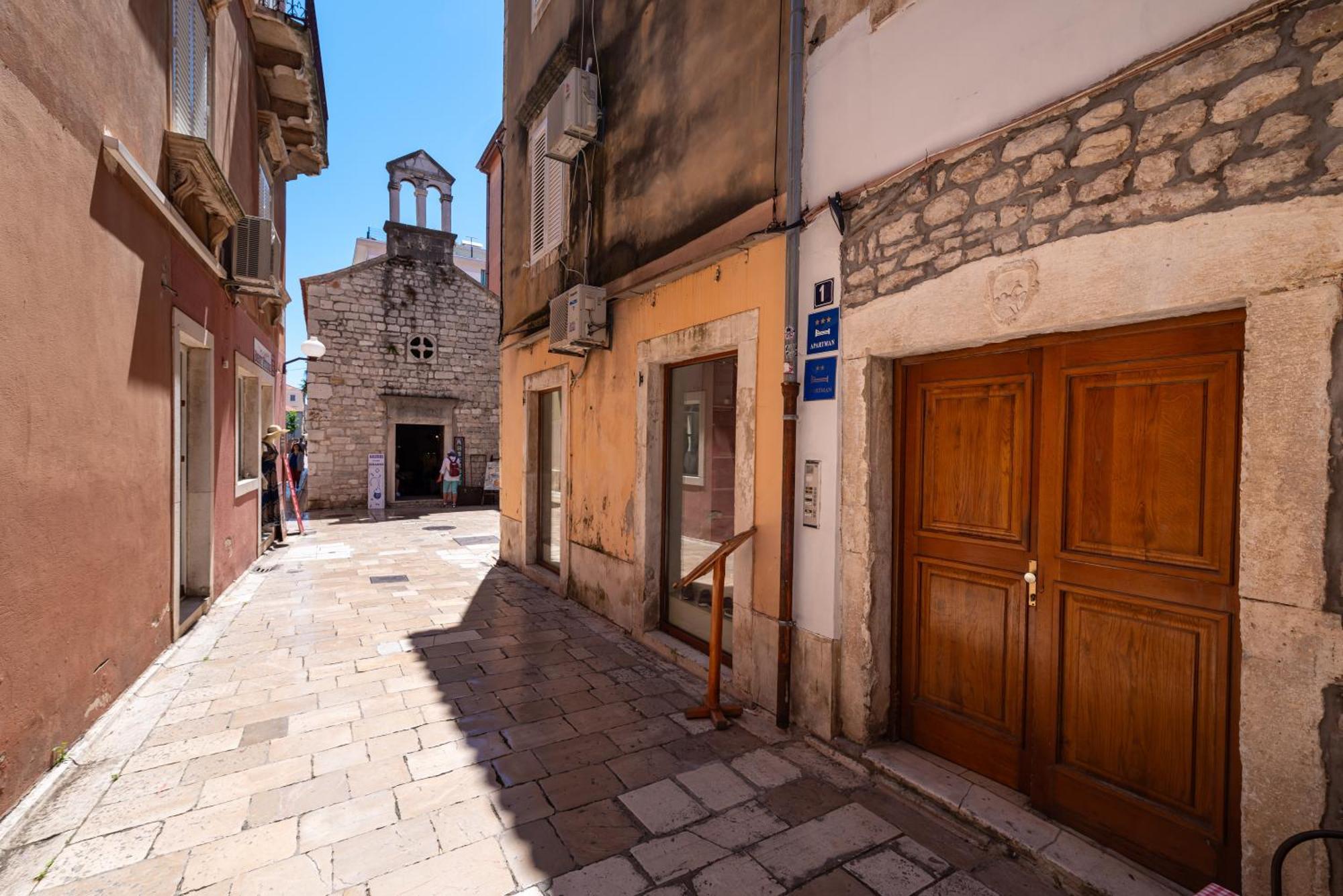 Apartament Timeless Antique Old Town With Terrace Zadar Zewnętrze zdjęcie